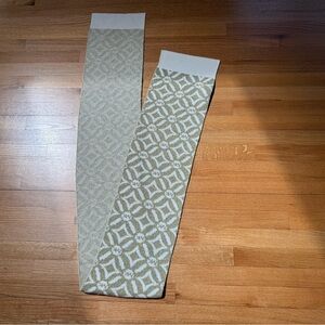 NWT Michael Kors Women’s Sparkly Scarf